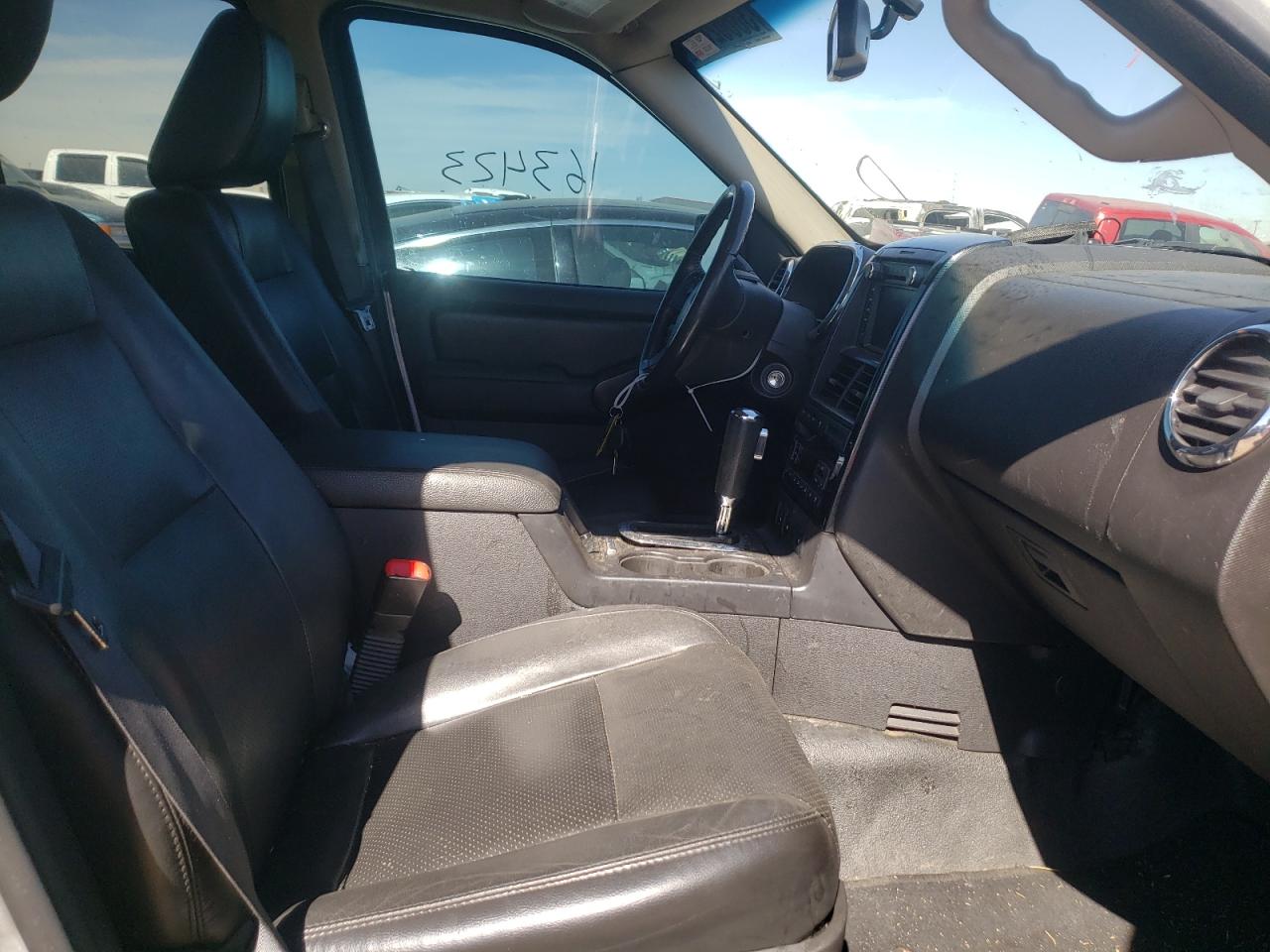 Photo 5 from auction – 2009 FORD EXPLORER S with VIN 1FMEU238X9UA12844