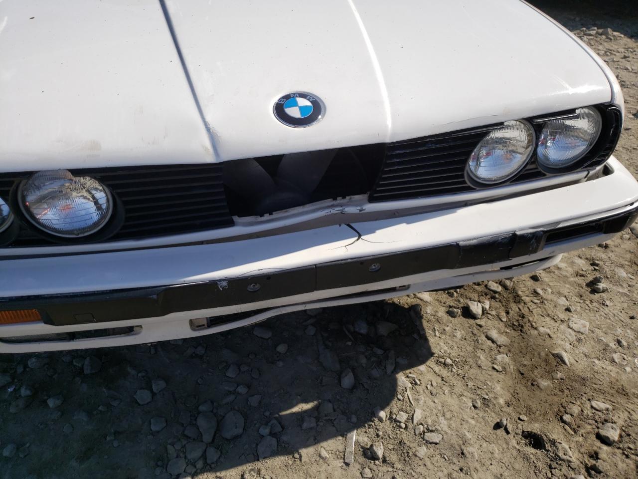 Photo 9 from auction – 1992 BMW 325 IC AUT with VIN WBABB2315NEC29898