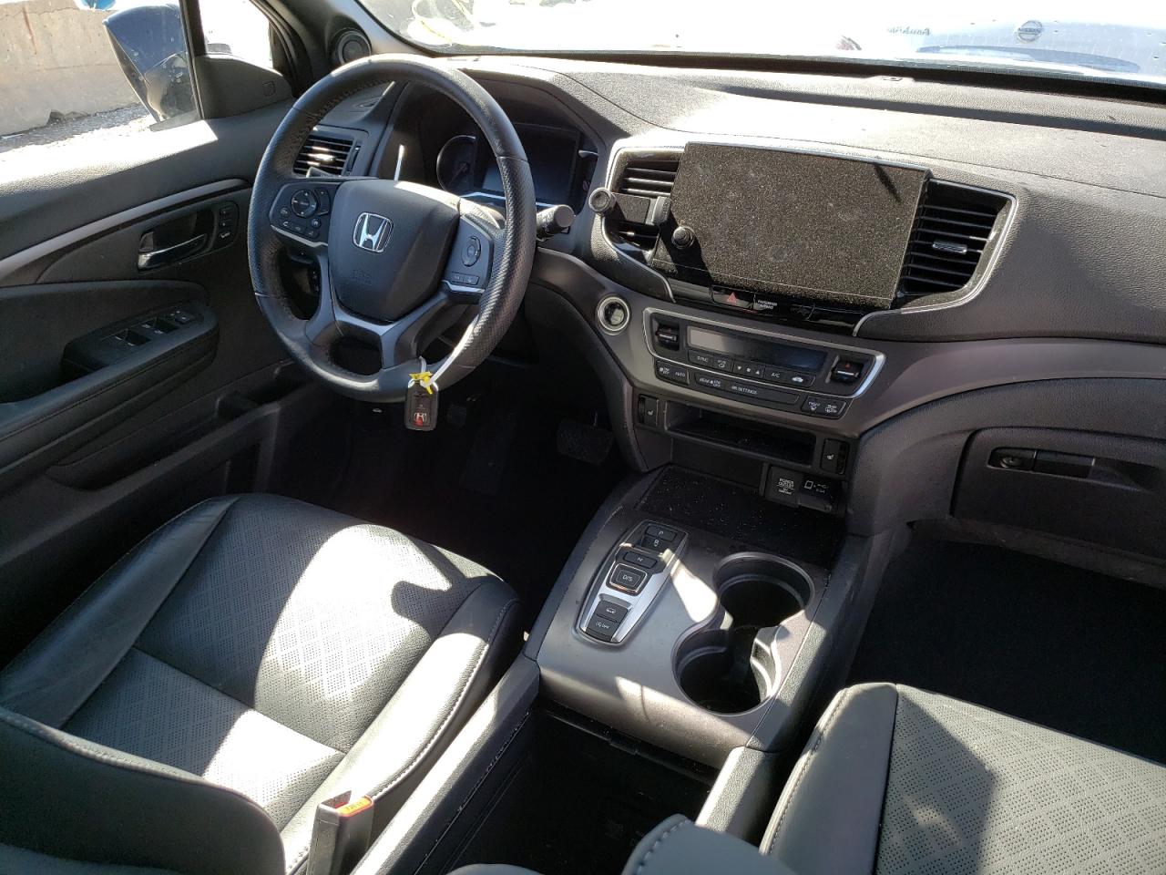 Photo 9 from auction – 2020 HONDA PASSPORT E with VIN 5FNYF8H53LB016795