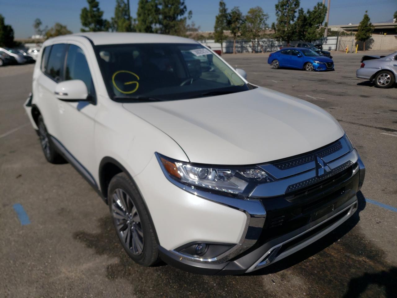 MITSUBISHI OUTLANDER 2020 with VIN JA4AD3A30LZ046490 - Photo from auction