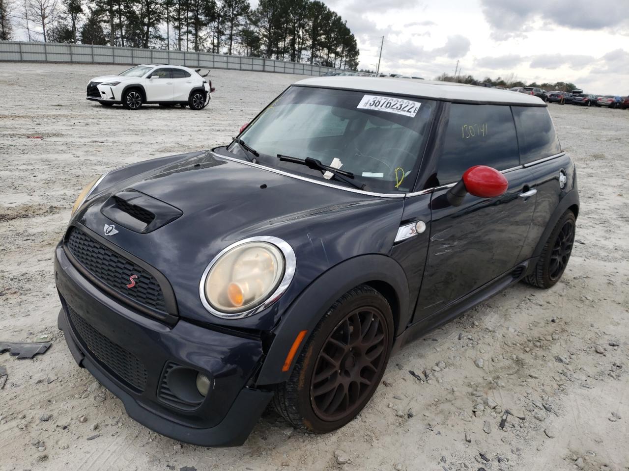 Photo 2 from auction – 2008 MINI COOPER S with VIN WMWMF73598TV36419