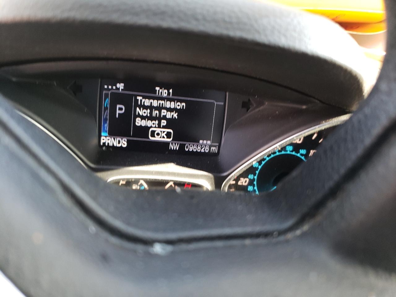 Photo 8 from auction – 2016 FORD ESCAPE SE with VIN 1FMCU0G77GUB23135