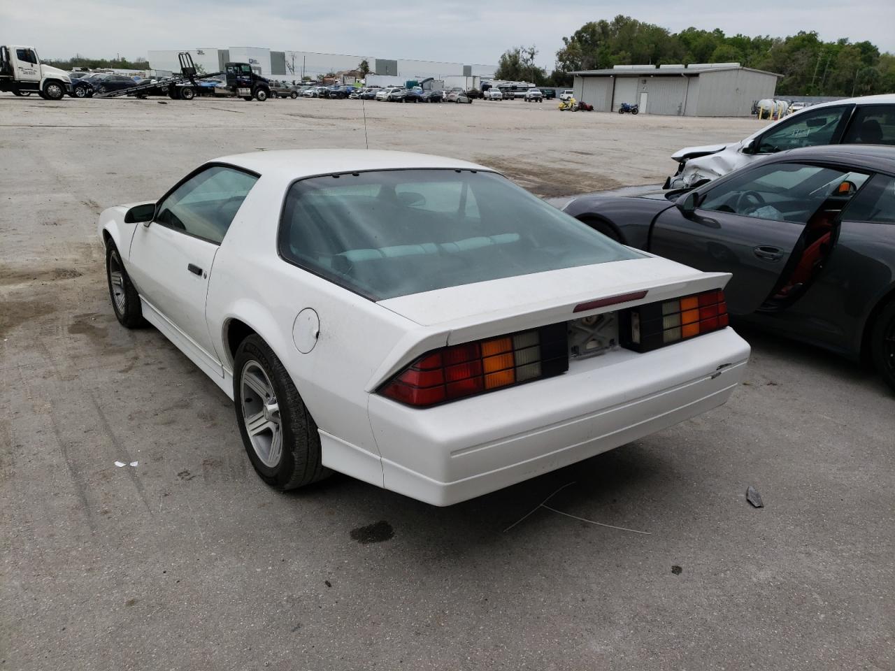 Photo 3 from auction – 1989 CHEVROLET CAMARO with VIN 1G1FP2185KL120117