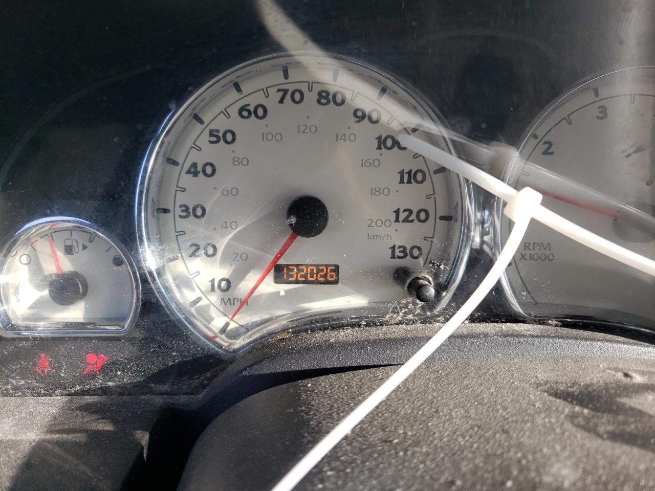 Photo 8 from auction – 2006 SATURN VUE with VIN 5GZCZ63446S889577