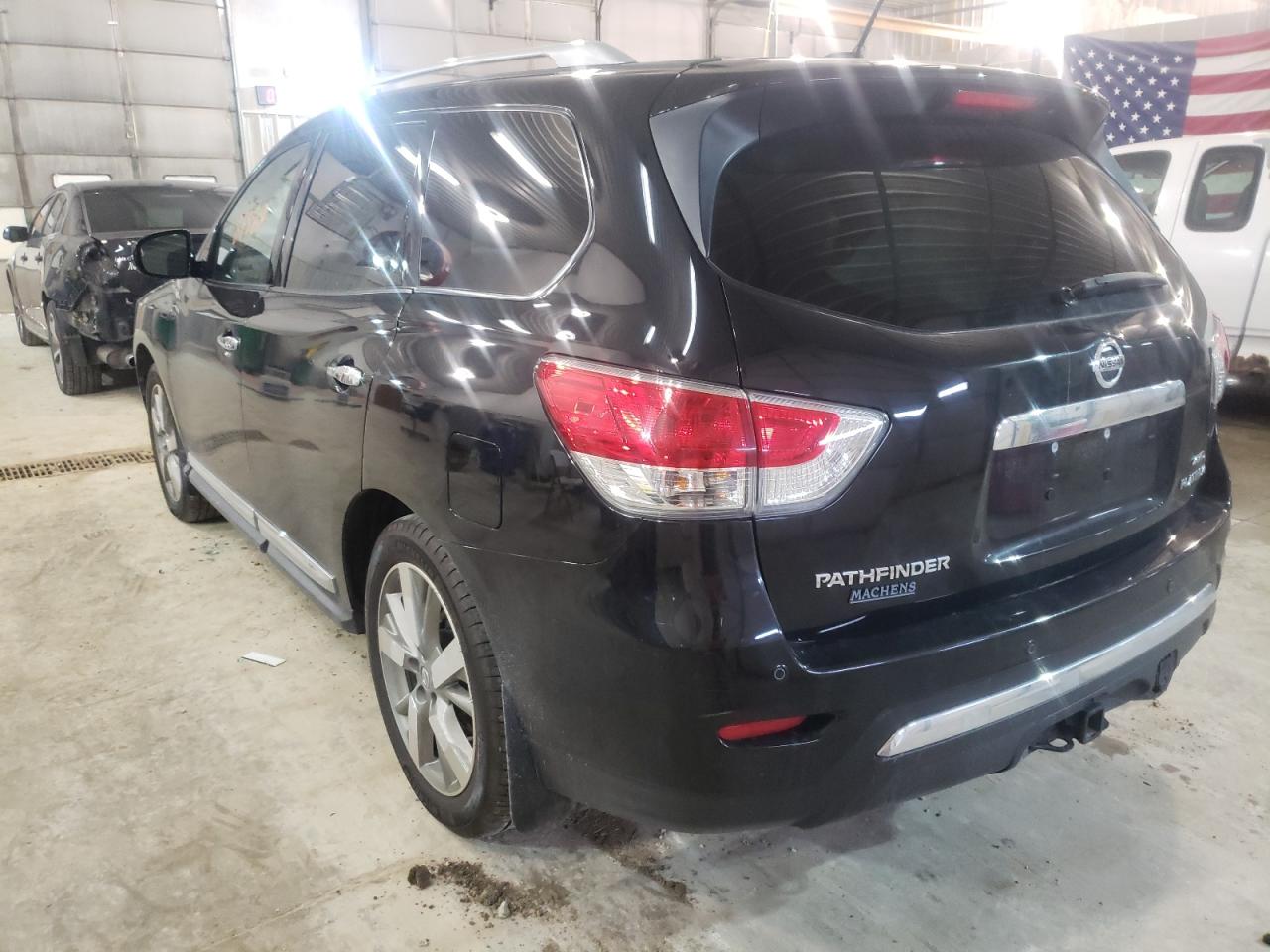 Photo 3 from auction – 2016 NISSAN PATHFINDER with VIN 5N1AR2MM1GC654366