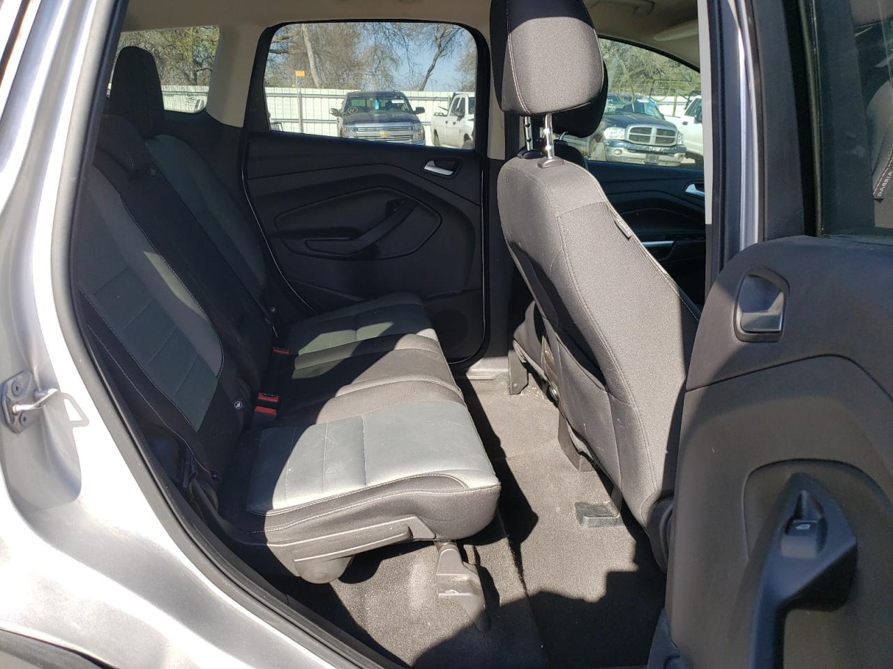 Photo 6 from auction – 2016 FORD ESCAPE SE with VIN 1FMCU0G77GUB23135