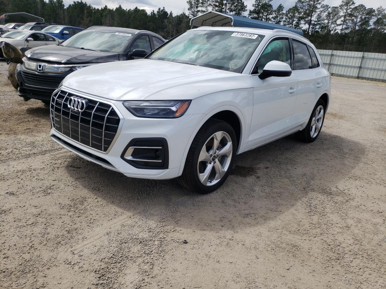 Photo 2 from auction – 2021 AUDI Q5 PREMIUM with VIN WA1BAAFY5M2022508