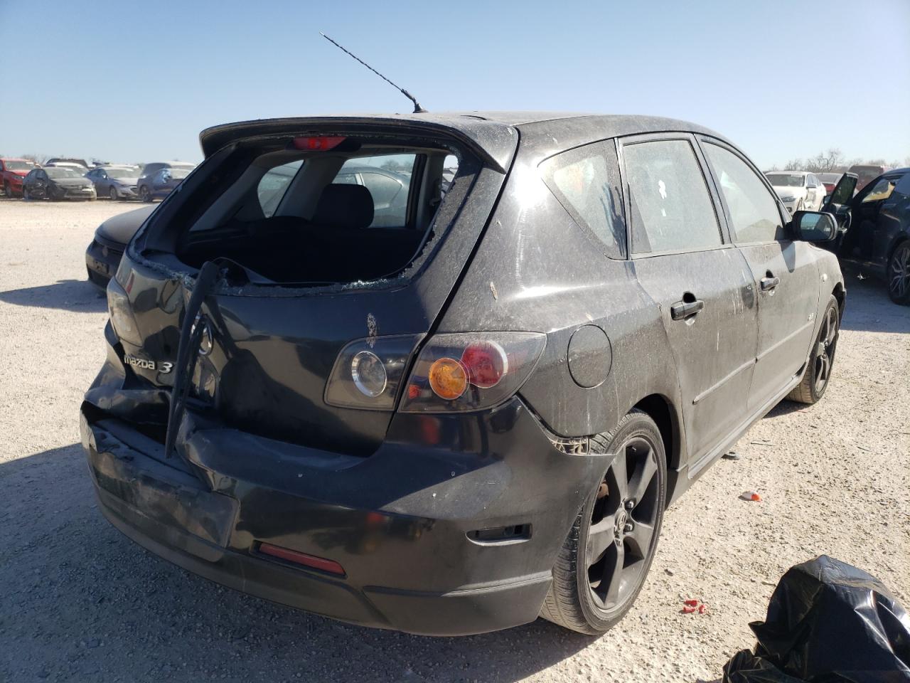 Photo 4 from auction – 2006 MAZDA 3 HATCHBAC with VIN JM1BK343761526735