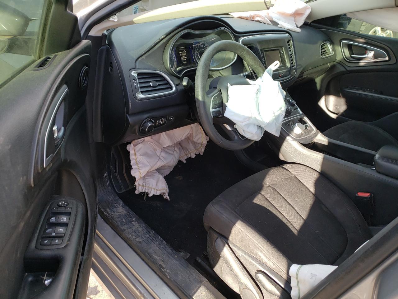 Photo 9 from auction – 2015 CHRYSLER 200 LIMITE with VIN 1C3CCCAB3FN557555