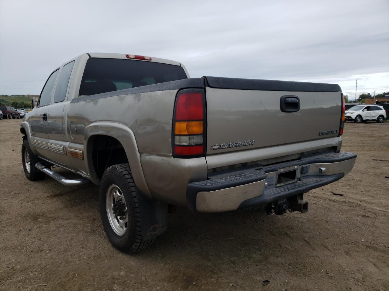 Photo 3 from auction – 2001 CHEVROLET SILVERADO with VIN 1GCHC29U91E162306