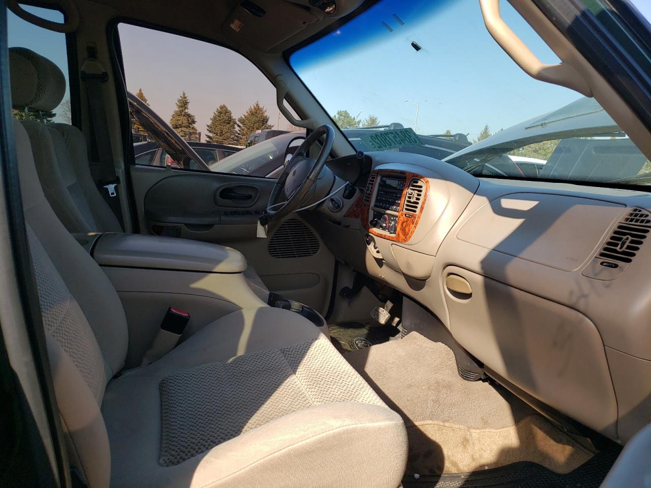 Photo 5 from auction – 2002 FORD F150 SUPER with VIN 1FTRW07662KA73574