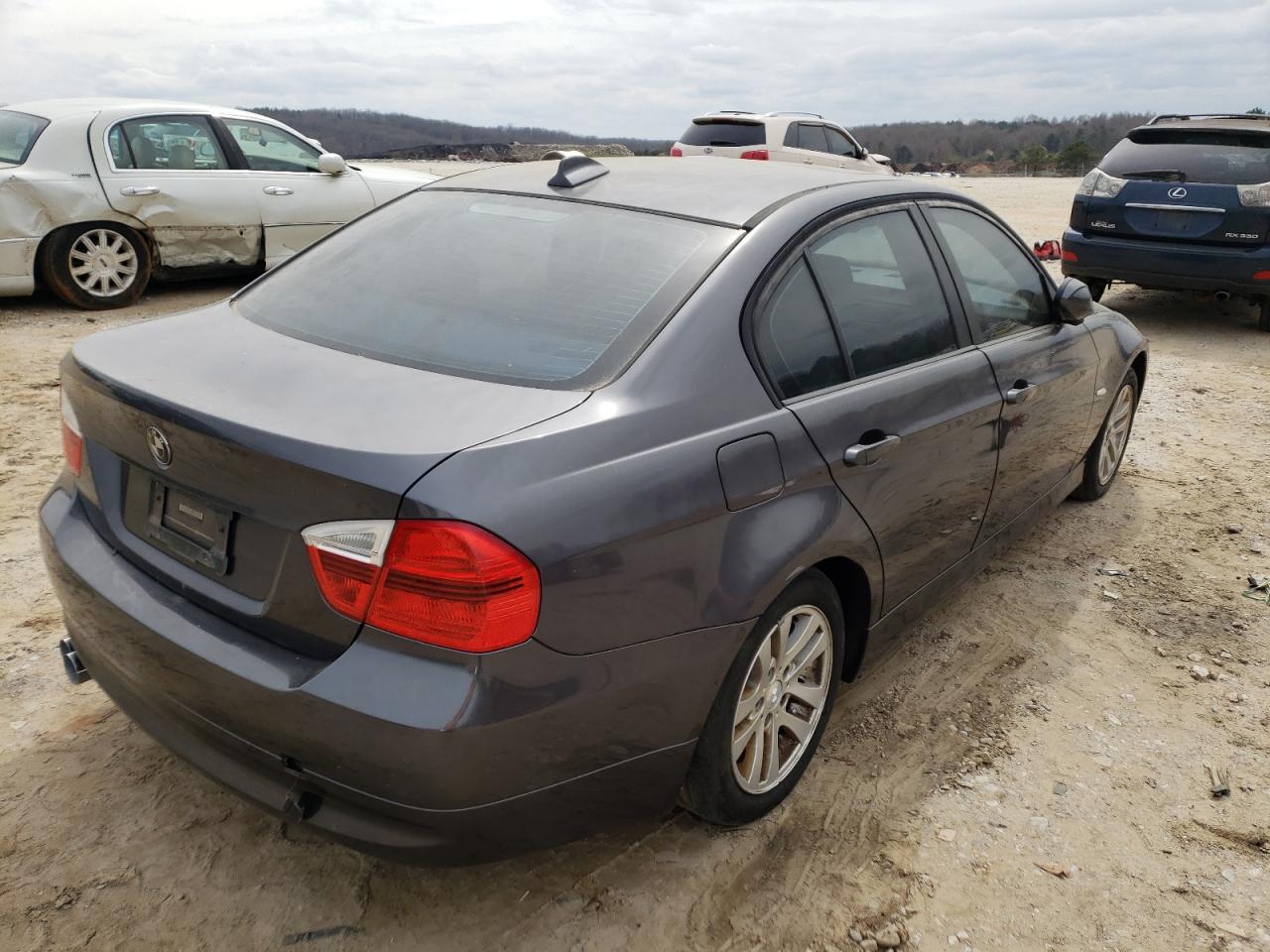 Photo 4 from auction – 2006 BMW 3 SERIES with VIN WBAVB13526KR57740