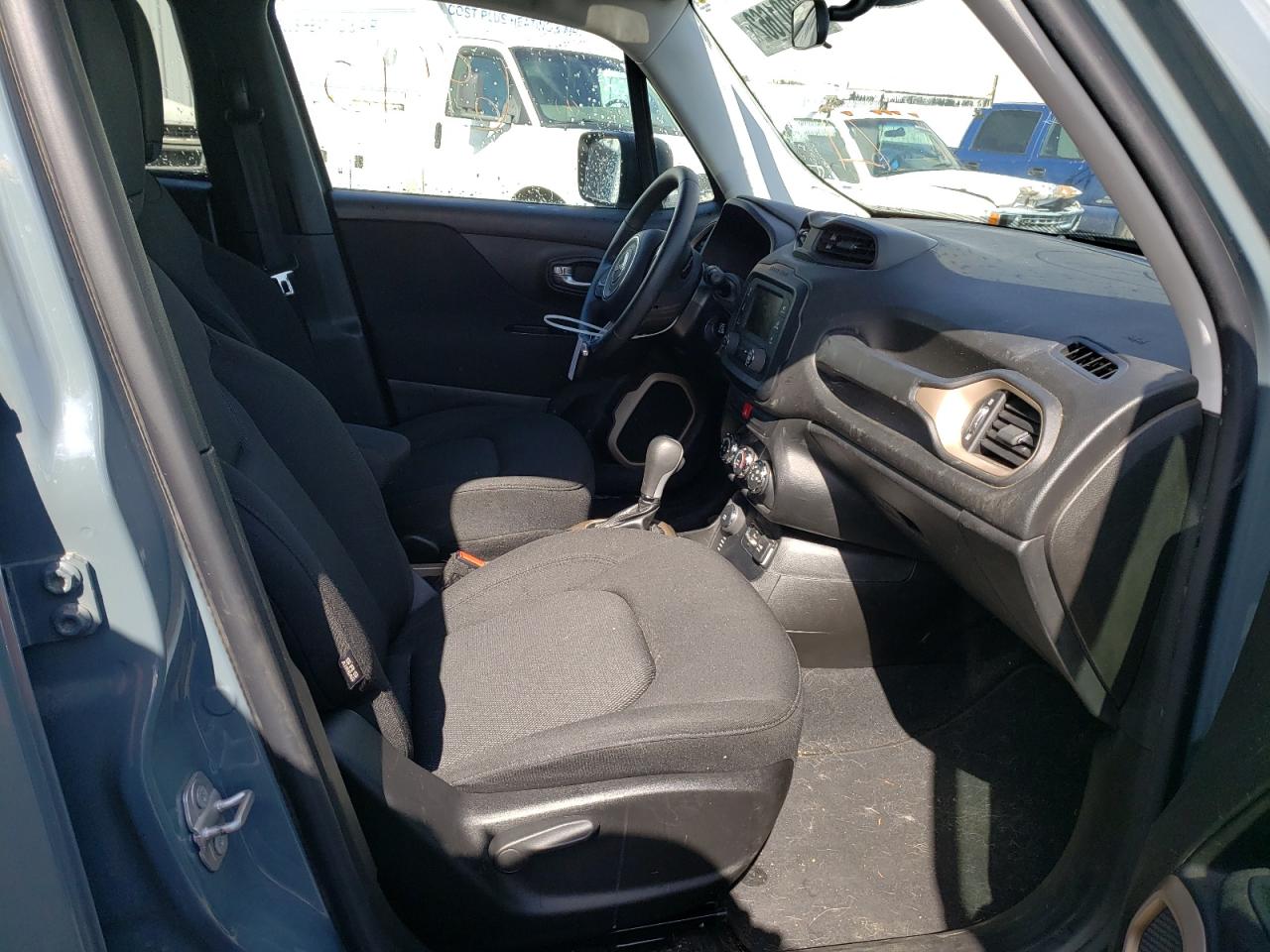 Photo 5 from auction – 2017 JEEP RENEGADE S with VIN ZACCJBAB8HPE38339