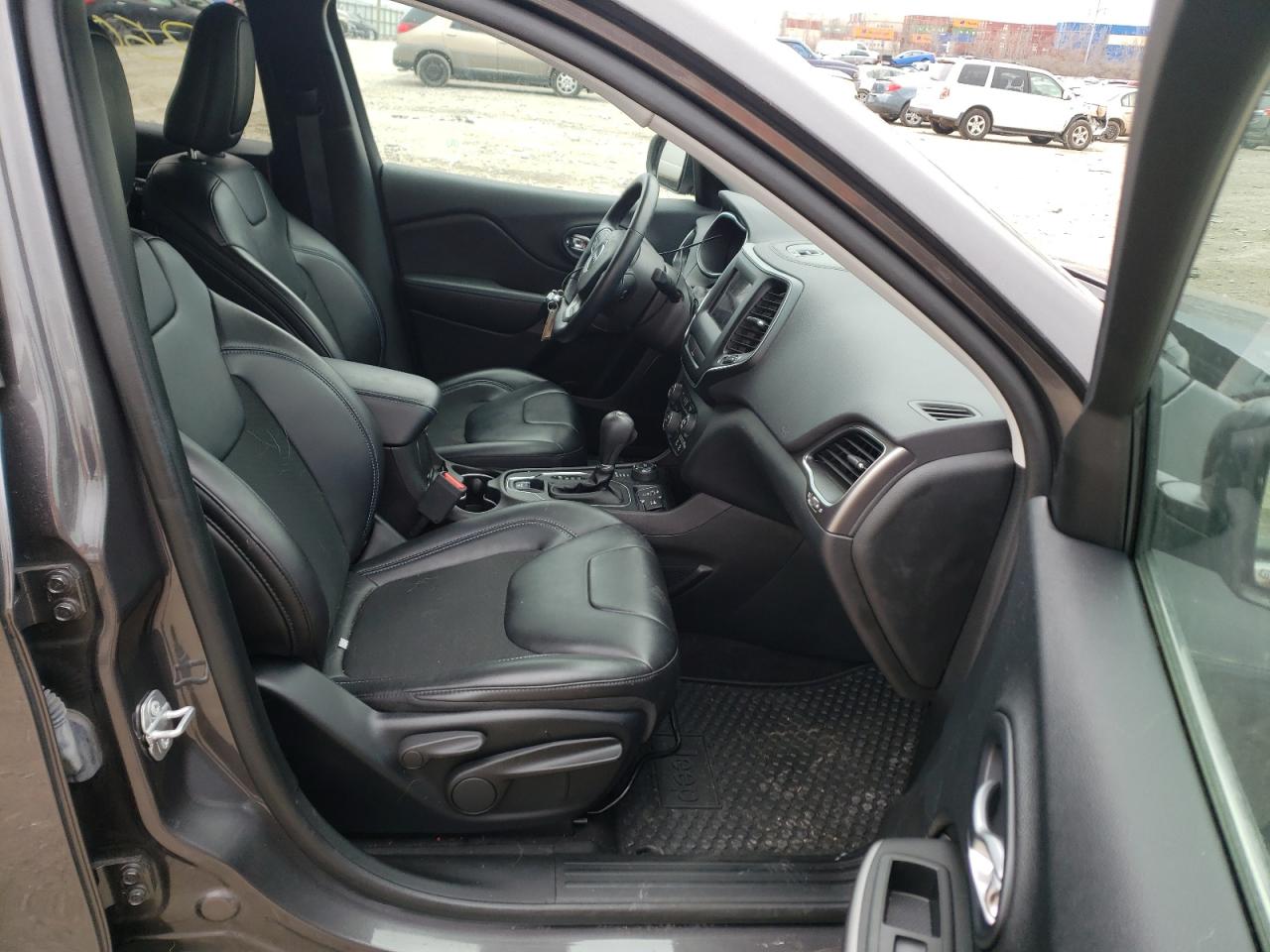 Photo 5 from auction – 2019 JEEP CHEROKEE L with VIN 1C4PJMLB1KD139727