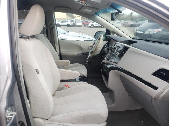 Photo 5 from auction – 2013 TOYOTA SIENNA LE with VIN 5TDKK3DC2DS330931