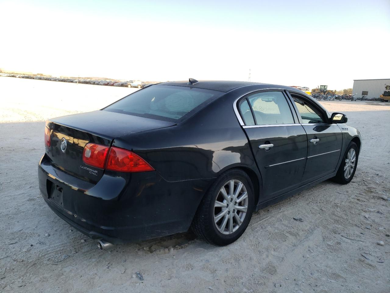 Photo 4 from auction – 2011 BUICK LUCERNE CX with VIN 1G4HC5EM5BU150938