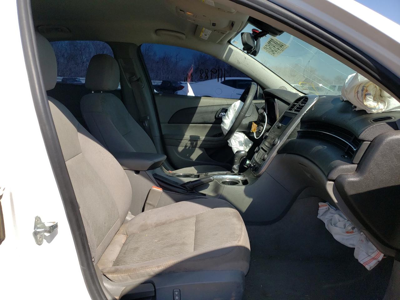 Photo 5 from auction – 2015 CHEVROLET MALIBU LS with VIN 1G11A5SL7FF278690