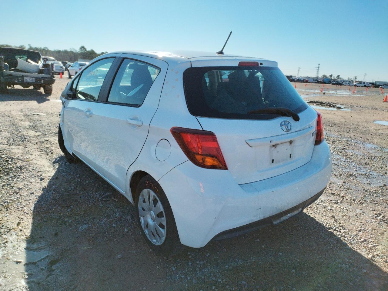 Photo 3 from auction – 2015 TOYOTA YARIS with VIN VNKKTUD33FA041762