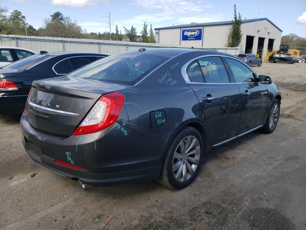 Photo 4 from auction – 2016 LINCOLN MKS with VIN 1LNHL9DK0GG601805