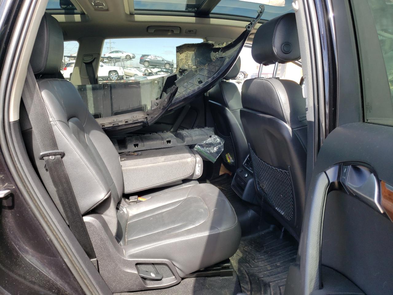 Photo 6 from auction – 2015 AUDI Q7 with VIN WA1LGAFE5FD027353