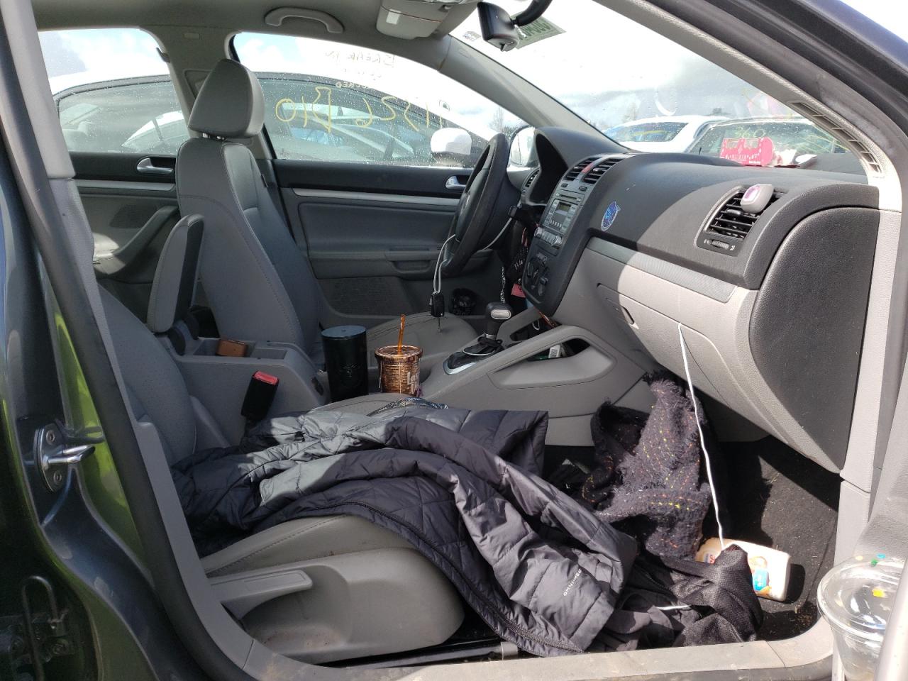 Photo 5 from auction – 2007 VOLKSWAGEN JETTA WOLF with VIN 3VWEF71K77M068619
