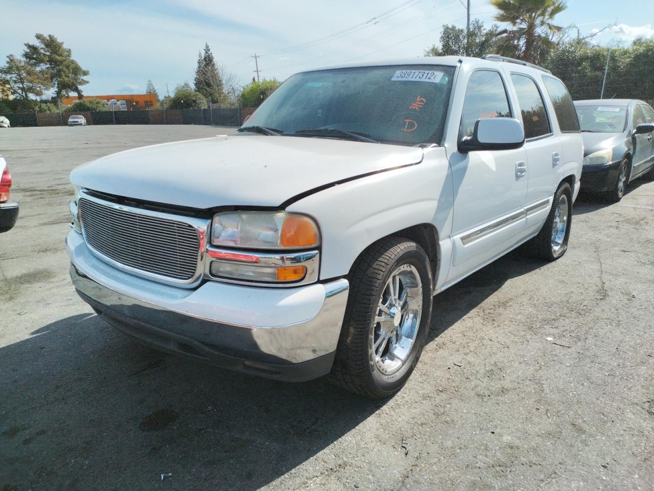 Photo 10 from auction – 2004 GMC YUKON with VIN 1GKEC13V84R244821