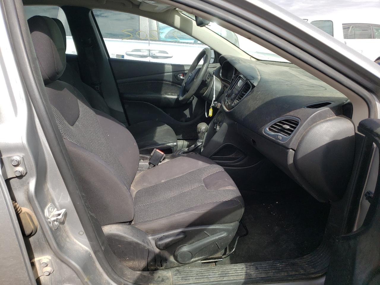 Photo 5 from auction – 2015 DODGE DART SE with VIN 1C3CDFAA4FD363337