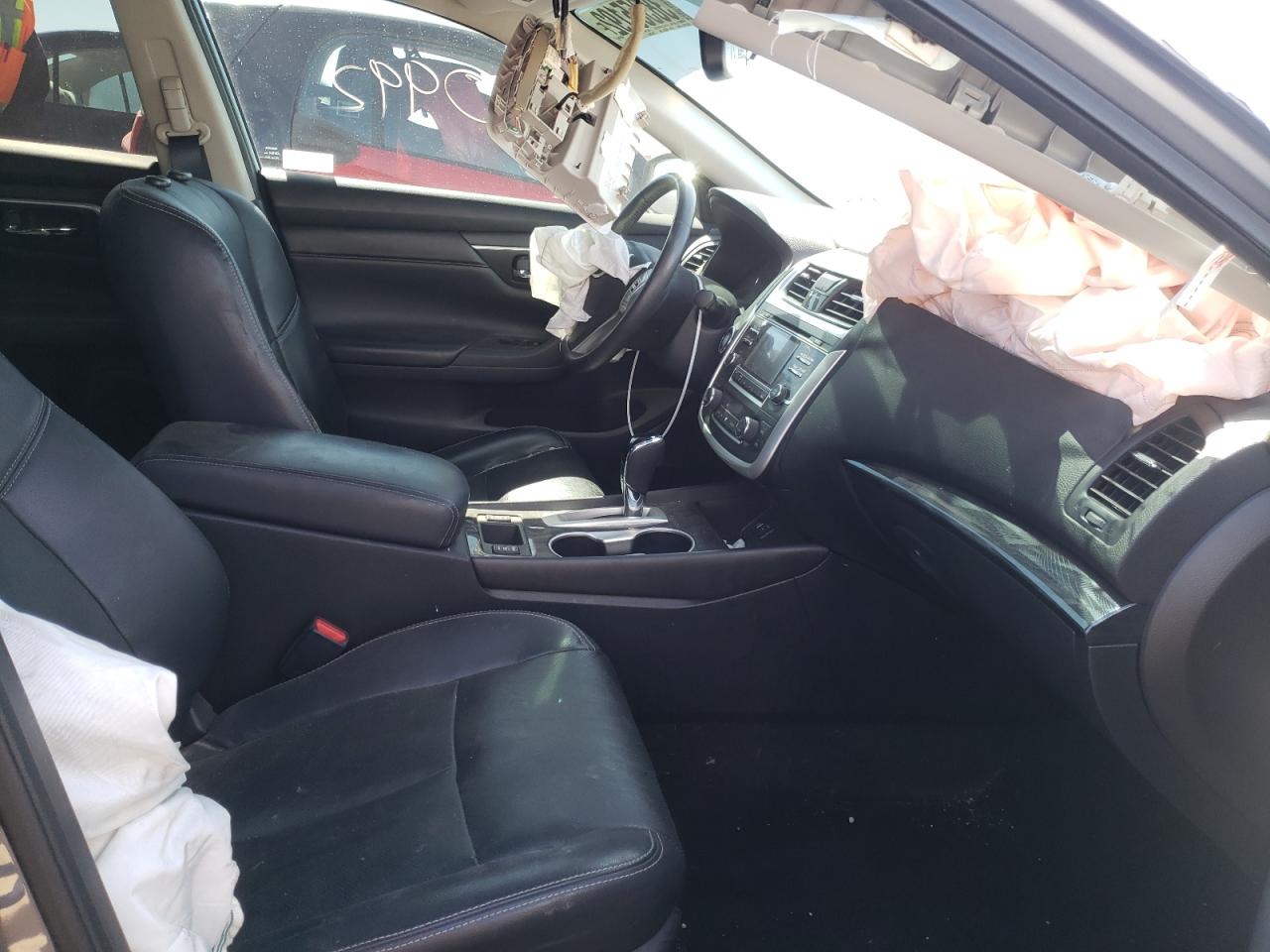Photo 5 from auction – 2016 NISSAN ALTIMA 2.5 with VIN 1N4AL3AP4GC261557