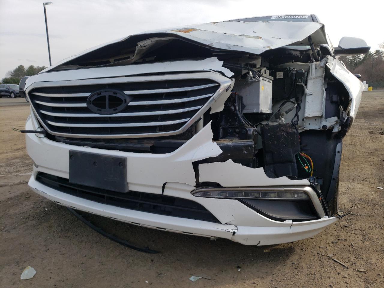 Photo 9 from auction – 2015 HYUNDAI SONATA SE with VIN 5NPE24AF5FH021318