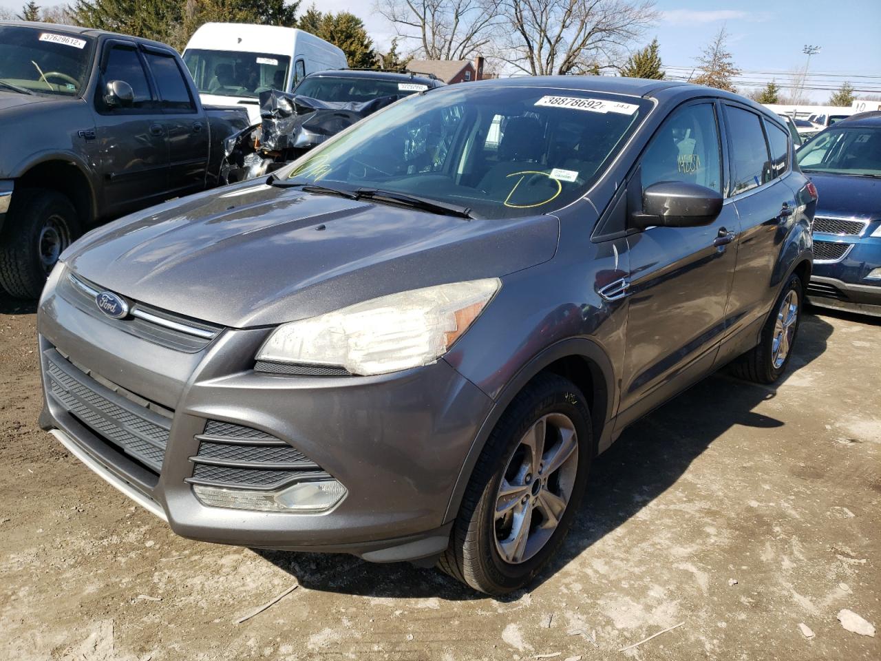Photo 2 from auction – 2014 FORD ESCAPE SE with VIN 1FMCU9GX4EUD28574