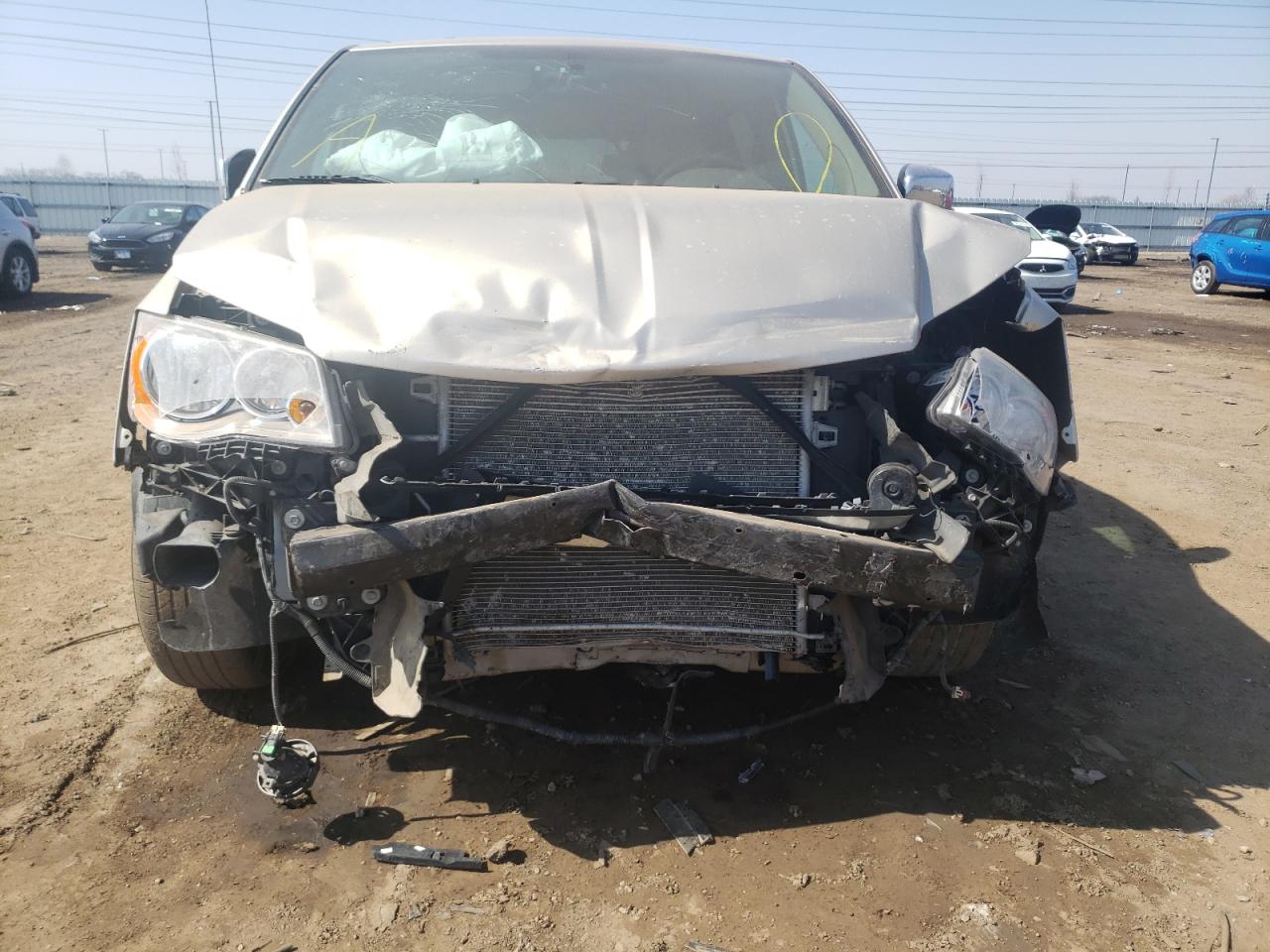 Photo 9 from auction – 2013 CHRYSLER TOWN & COU with VIN 2C4RC1CG3DR808139
