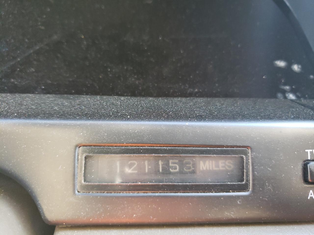 Photo 8 from auction – 1990 LEXUS LS 400 with VIN JT8UF11EXL0045451