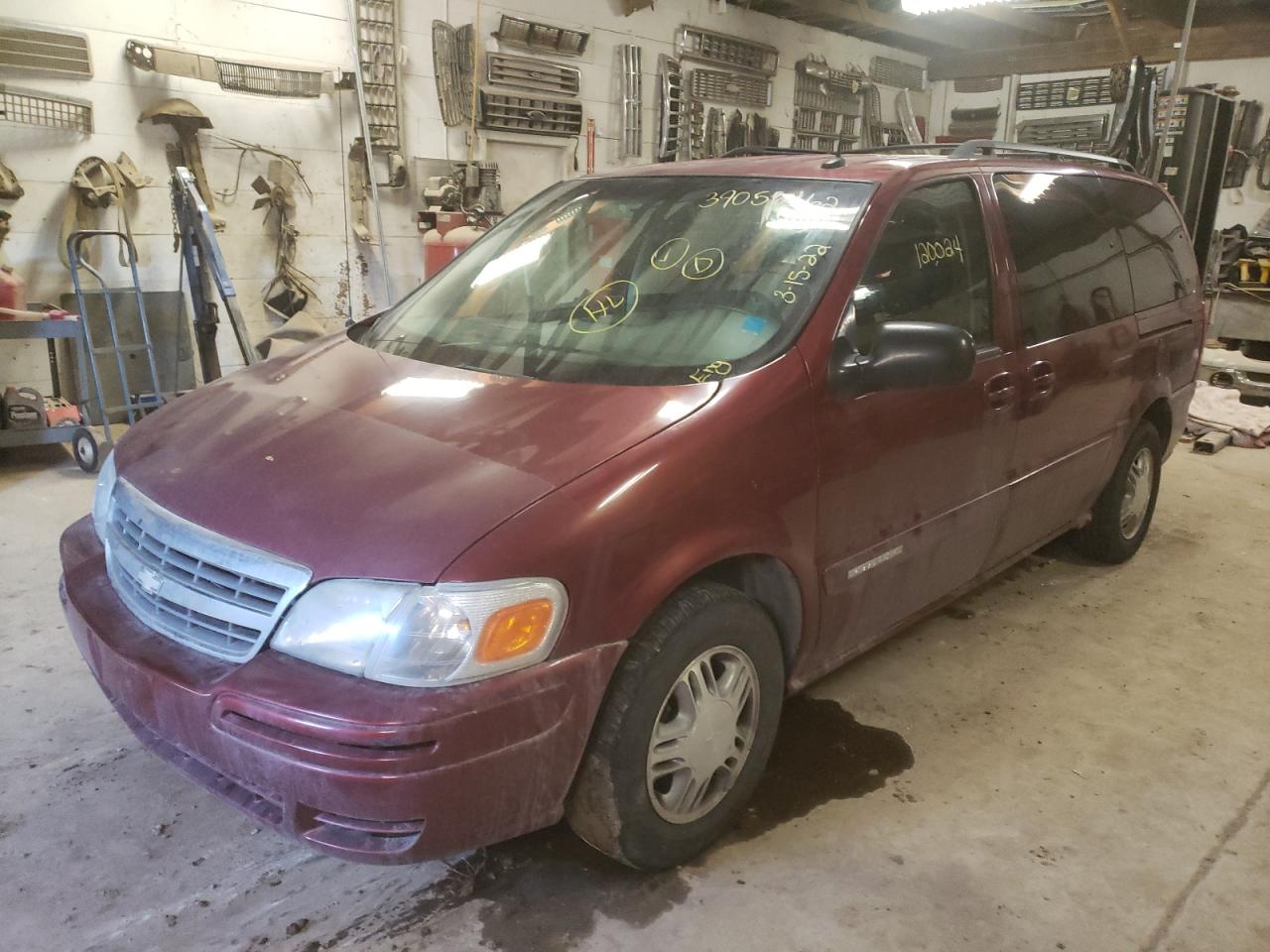 Photo 2 from auction – 2003 CHEVROLET VENTURE LU with VIN 1GNDX13E93D313899