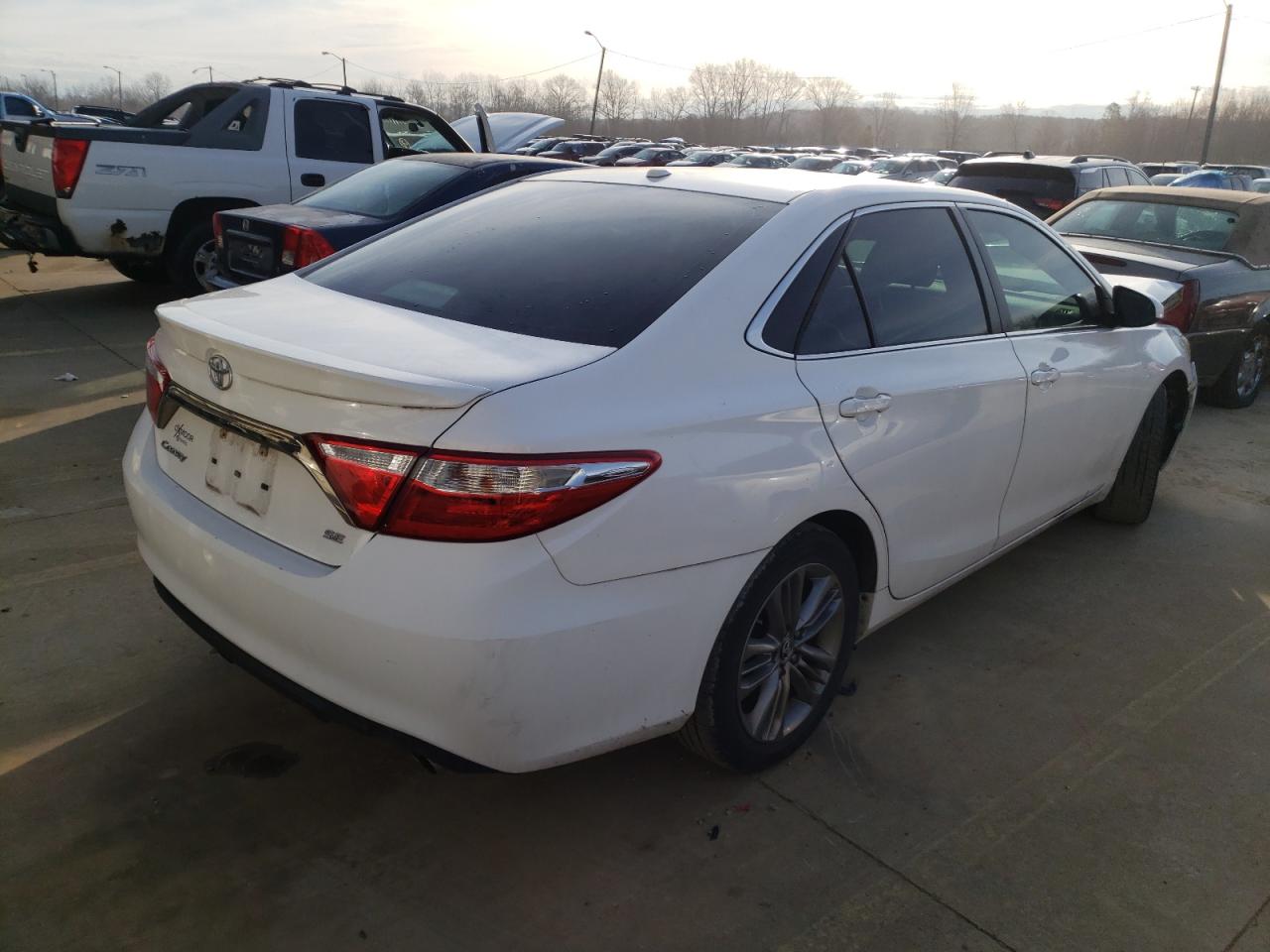 Photo 4 from auction – 2016 TOYOTA CAMRY LE with VIN 4T1BF1FK8GU134064