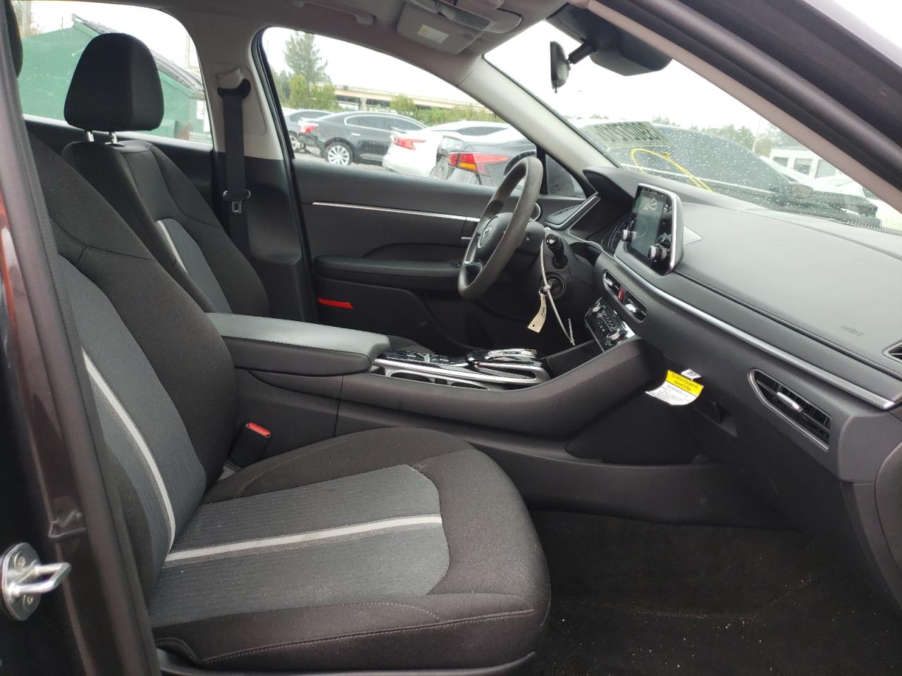 Photo 5 from auction – 2021 HYUNDAI SONATA SE with VIN 5NPEG4JA4MH093744
