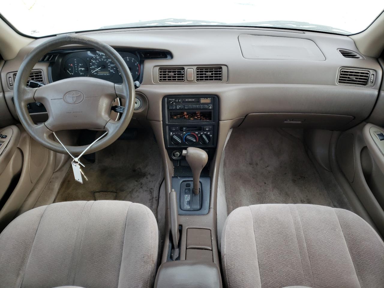Photo 9 from auction – 1997 TOYOTA CAMRY CE with VIN 4T1BF22K5VU919666