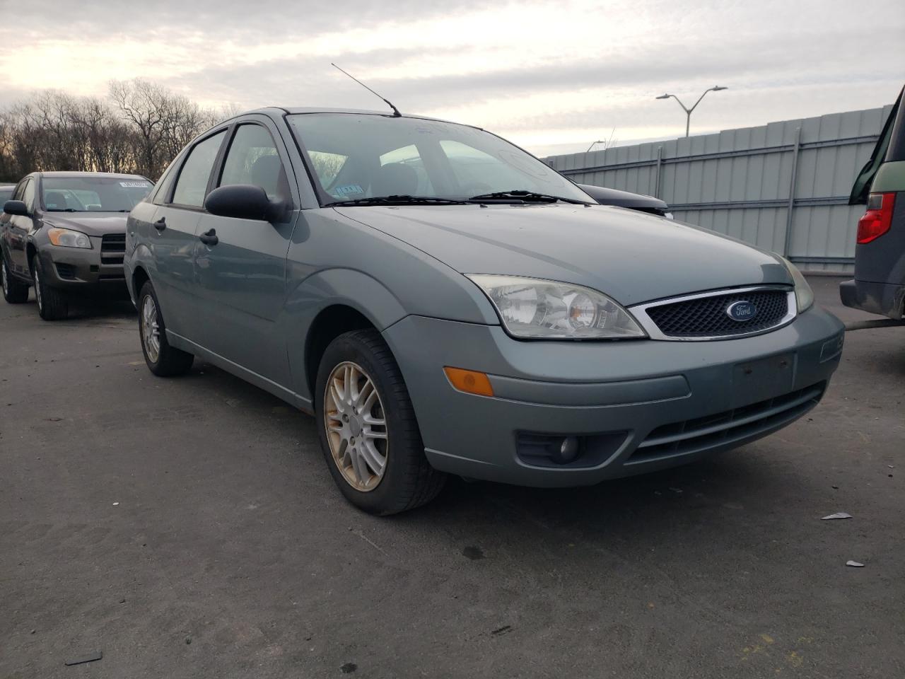 Photo 9 from auction – 2005 FORD FOCUS ZX4 with VIN 1FAFP34N15W315543