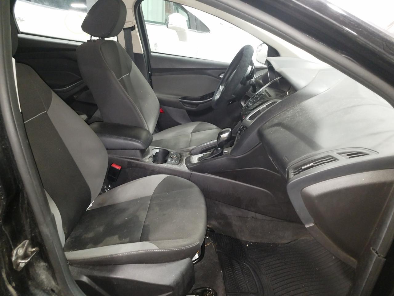 Photo 5 from auction – 2013 FORD FOCUS SE with VIN 1FADP3F21DL227375