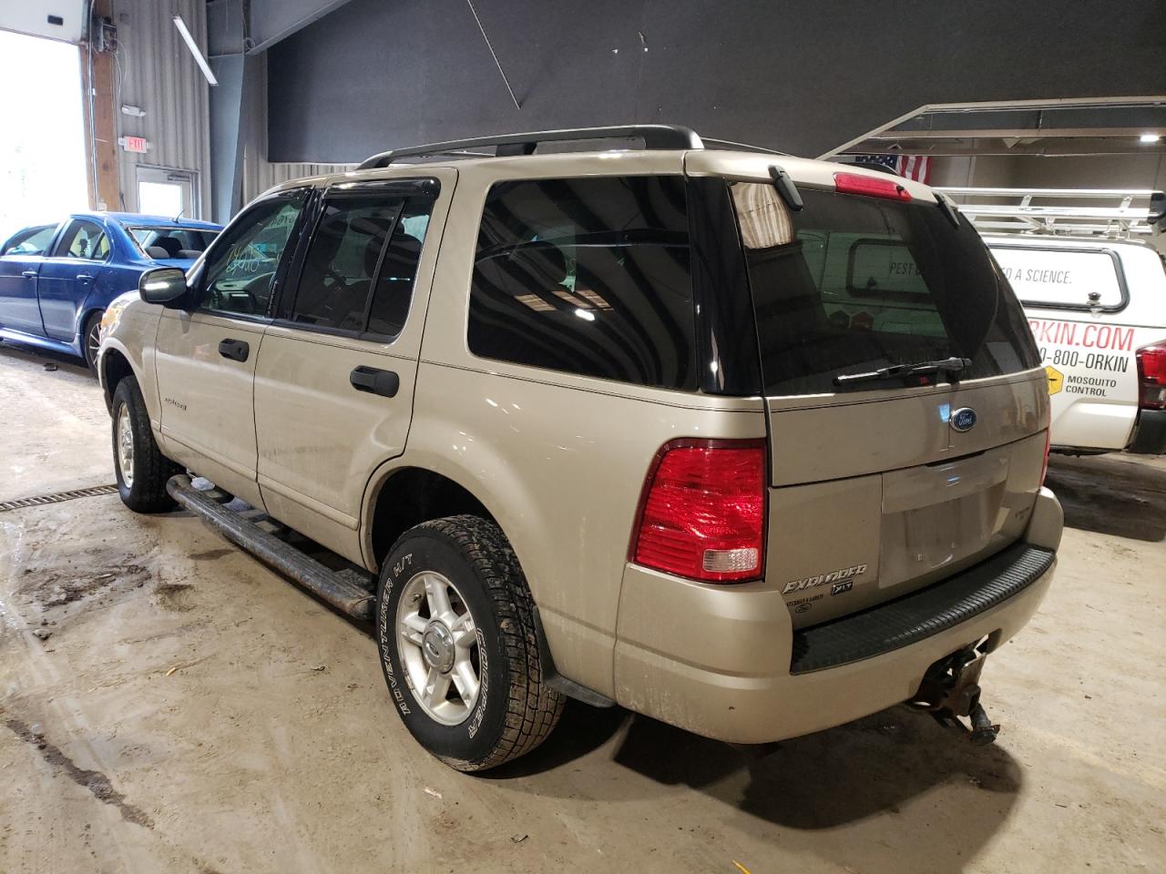 Photo 3 from auction – 2004 FORD EXPLORER X with VIN 1FMZU73K34ZA54780