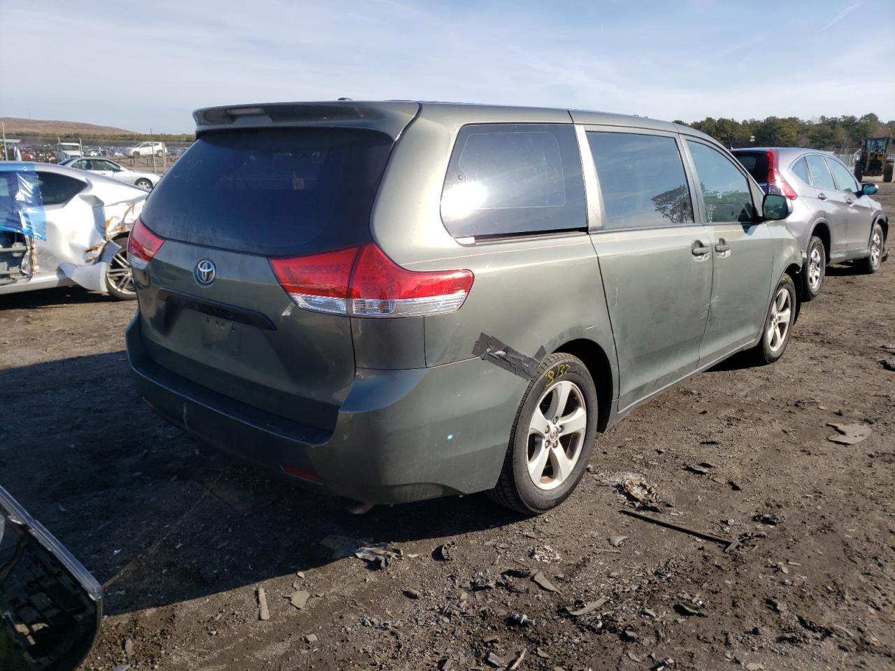 Photo 4 from auction – 2013 TOYOTA SIENNA with VIN 5TDZK3DC0DS340632
