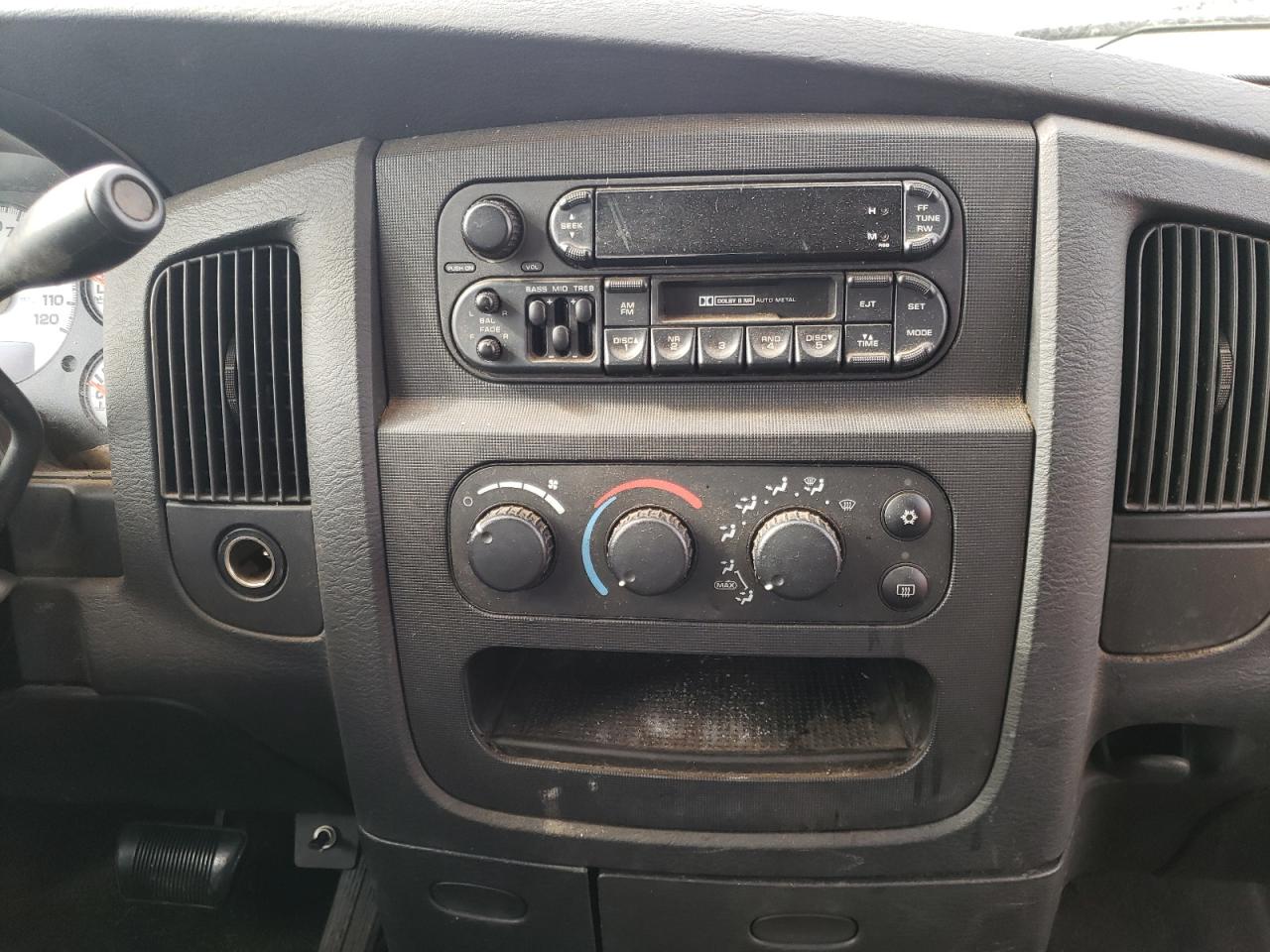 Photo 9 from auction – 2002 DODGE RAM 1500 with VIN 1D7HA18N02J129753