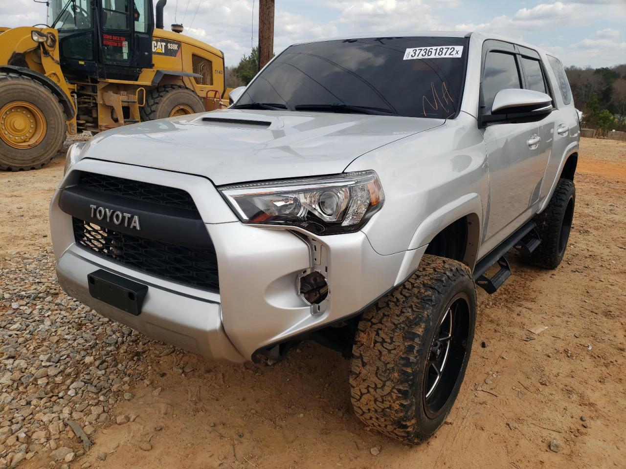 Photo 2 from auction – 2019 TOYOTA 4RUNNER SR with VIN JTEBU5JR2K5734972