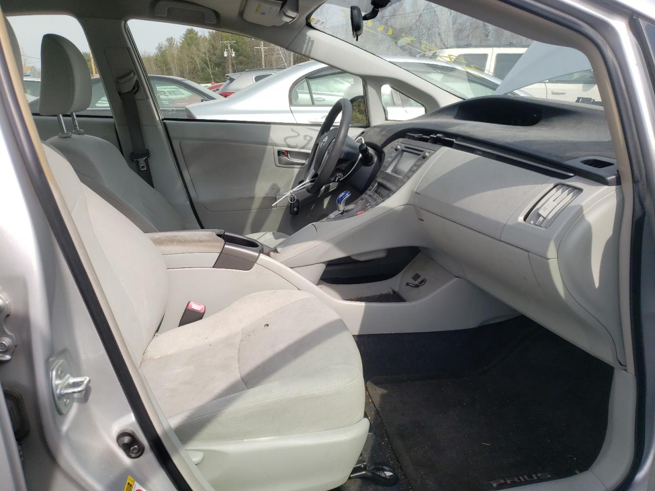 Photo 5 from auction – 2012 TOYOTA PRIUS with VIN JTDKN3DU4C1596074