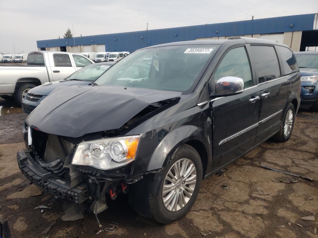 Photo 2 from auction – 2014 CHRYSLER TOWN & COU with VIN 2C4RC1GG7ER466853