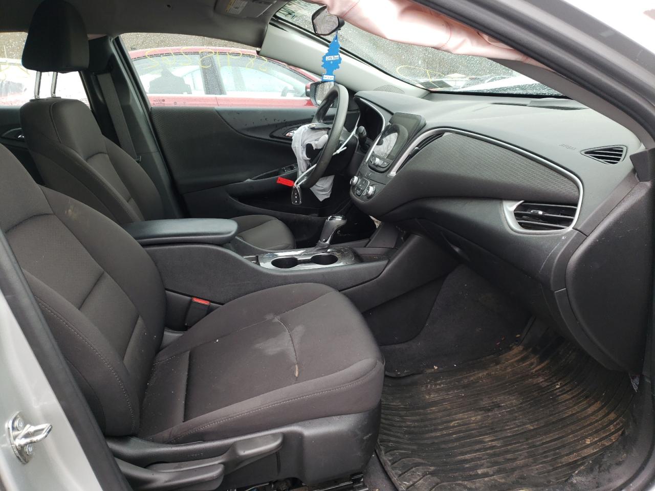Photo 5 from auction – 2019 CHEVROLET MALIBU LS with VIN 1G1ZB5ST2KF219587