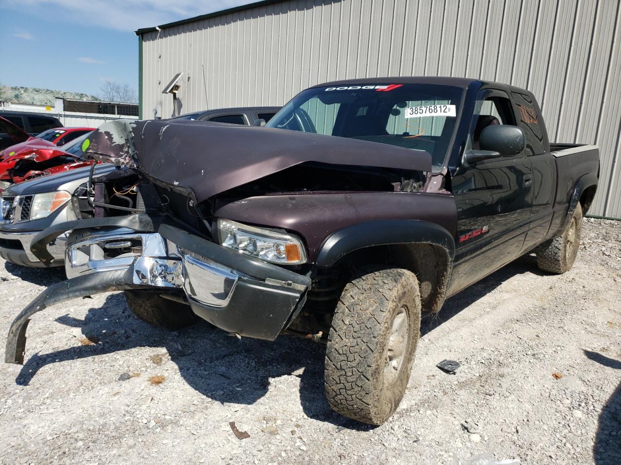 Photo 2 from auction – 2001 DODGE RAM 1500 with VIN 3B7HF13Z51G776381