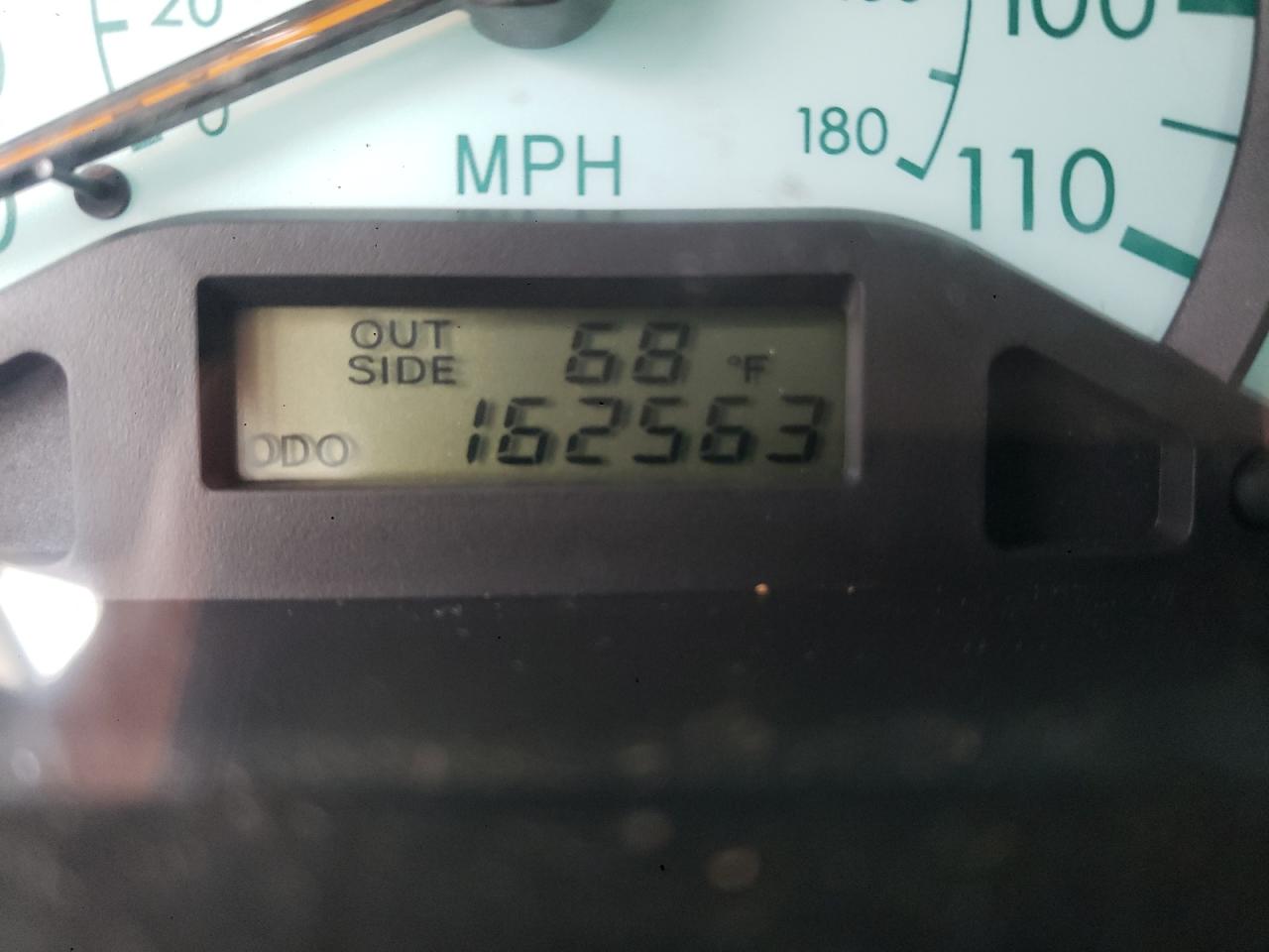 Photo 8 from auction – 2004 TOYOTA COROLLA CE with VIN 1NXBR32E94Z325698