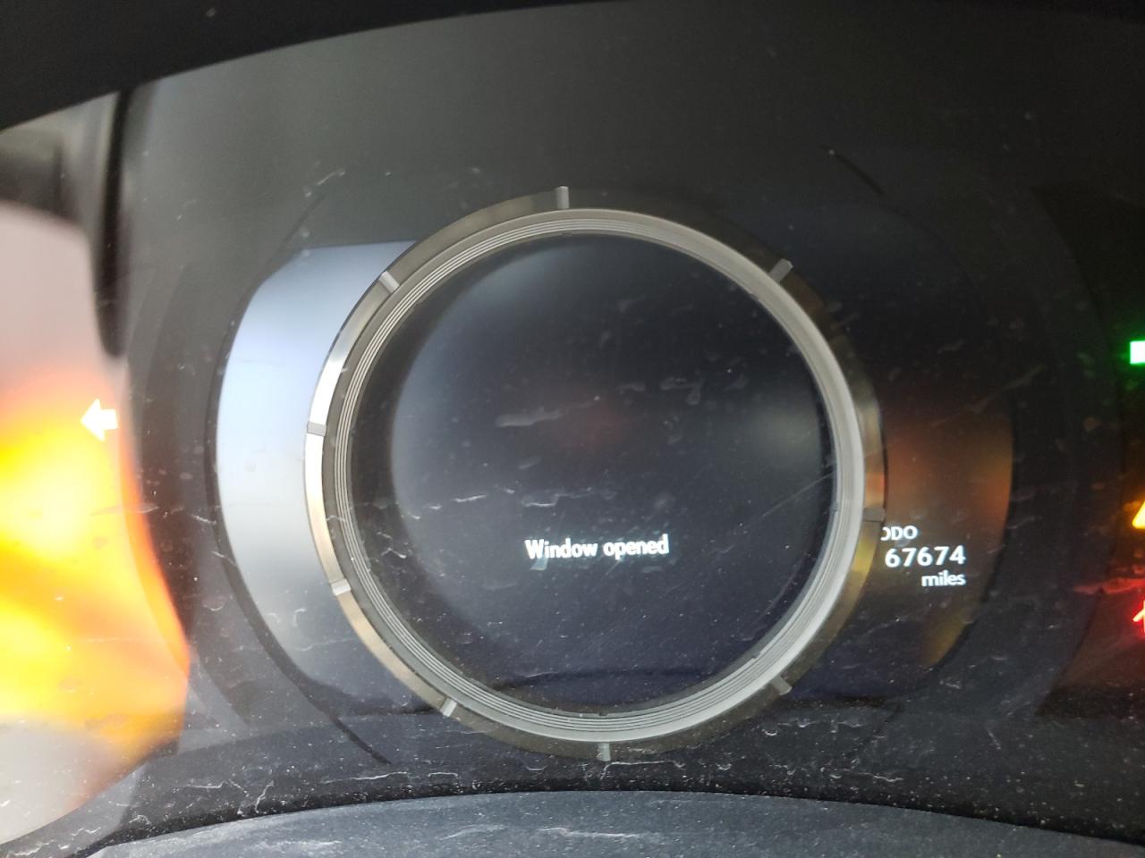 Photo 8 from auction – 2016 LEXUS IS 200T with VIN JTHBA1D25G5038407