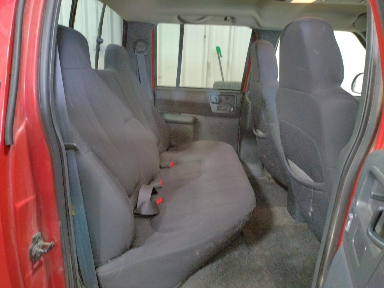 Photo 6 from auction – 2003 GMC SONOMA with VIN 1GTDT13X43K179658