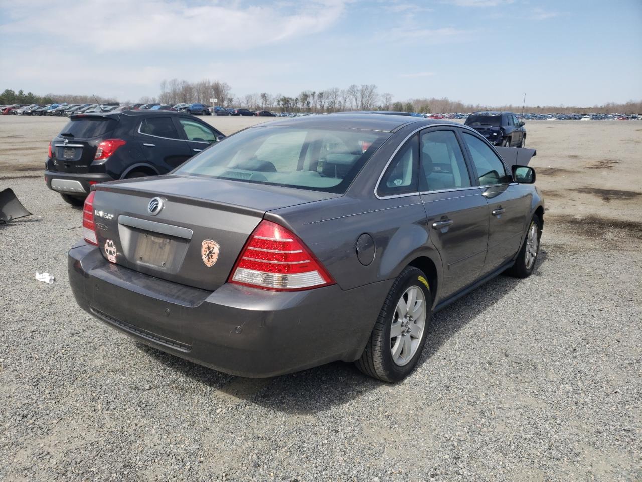 Photo 4 from auction – 2005 MERCURY MONTEGO LU with VIN 1MEFM40125G628105